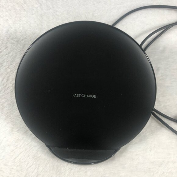 Set of 2 Samsung Fast Wireless Charger Stands with USB-C Cable - Picture 2 of 6